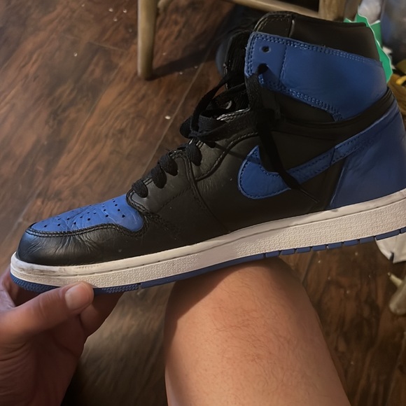 2016 Air Jordan 1’s VNDS- hardly worn. Excellent condition! - Picture 2 of 9